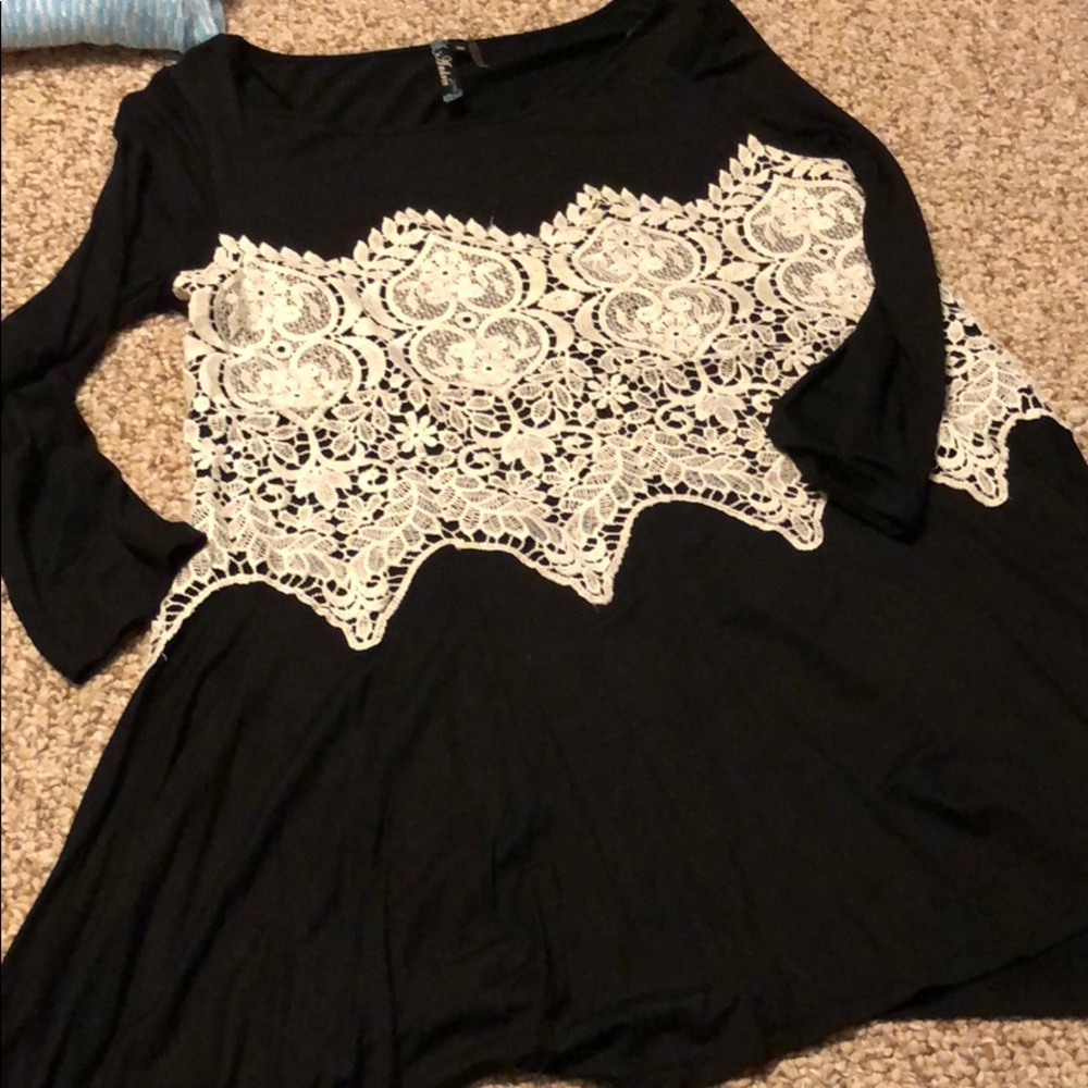 Black and white lace blouse size medium